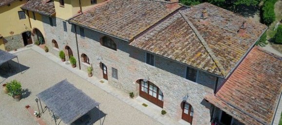 5 rooms House in Figline e Incisa Valdarno, Italy No. 188346 3