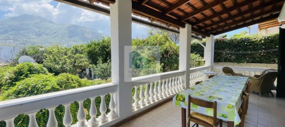 5 bedrooms Villa in Forio, Italy No. 289427 2