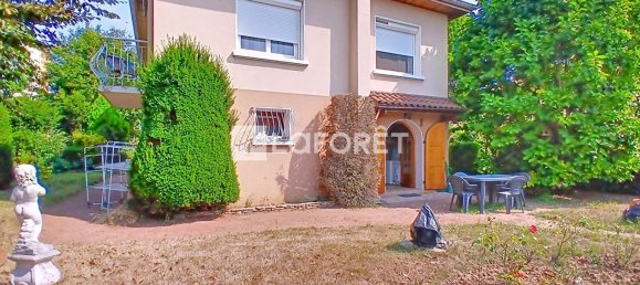 3 bedrooms House in Rhone, France No. 322020 2
