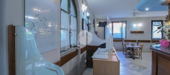Propiedad comercial de 3 habitaciónes en Truccazzano, Italy No. 294952 5