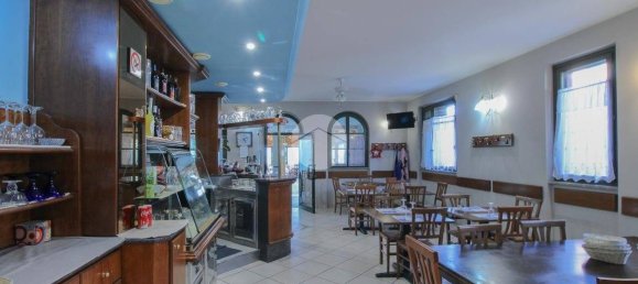 Propiedad comercial de 3 habitaciónes en Truccazzano, Italy No. 294952 3