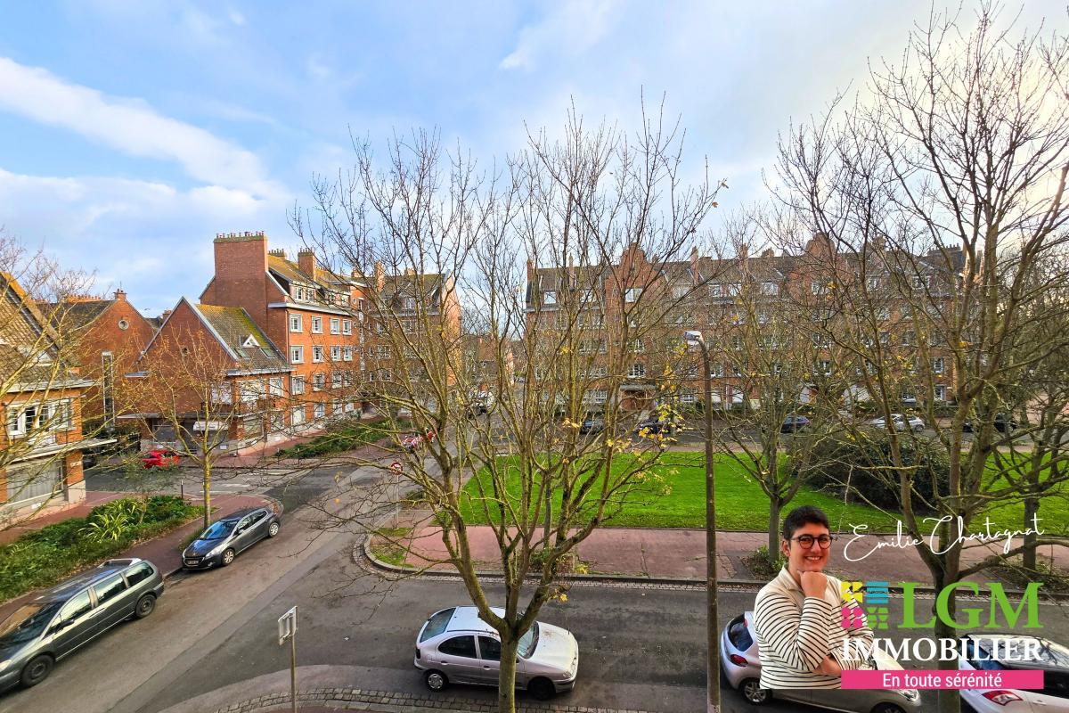 4 bedrooms Apartment in Calais, France No. 157441