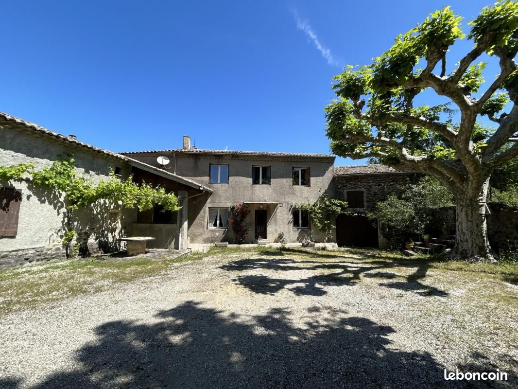 6 bedrooms House in Saint-Vincent-de-Barres, France No. 191080