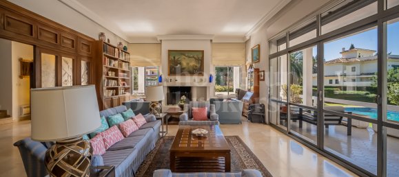 7 bedrooms Villa in Marbella, Spain No. 271631 4