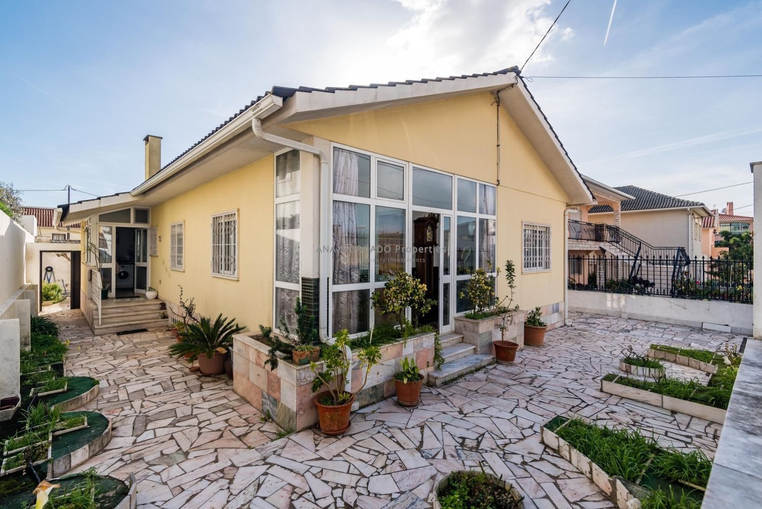 3 bedrooms House in Cascais, Portugal No. 104128