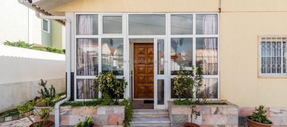 3 bedrooms House in Cascais, Portugal No. 104128 5