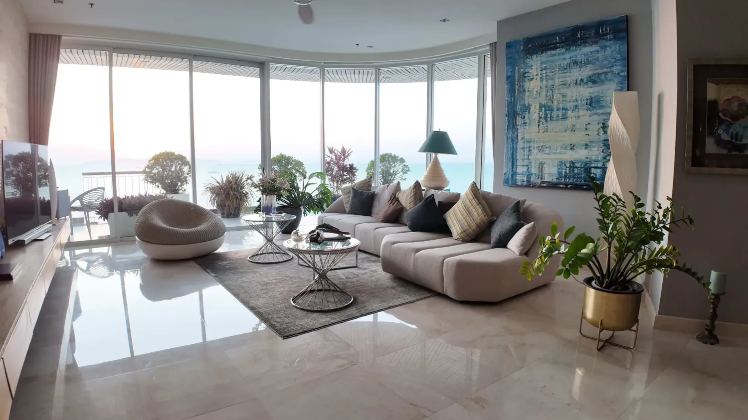 3 bedrooms Condo in Pattaya, Thailand No. 70894
