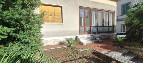 Дом с 13 спальнями в Монтекатини Терме, Италия № 314234 7