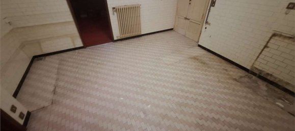 Дом с 13 спальнями в Монтекатини Терме, Италия № 314234 17