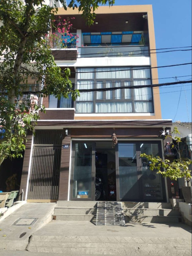 118.8m² Townhouse in Binh Chanh, Vietnam No. 12751