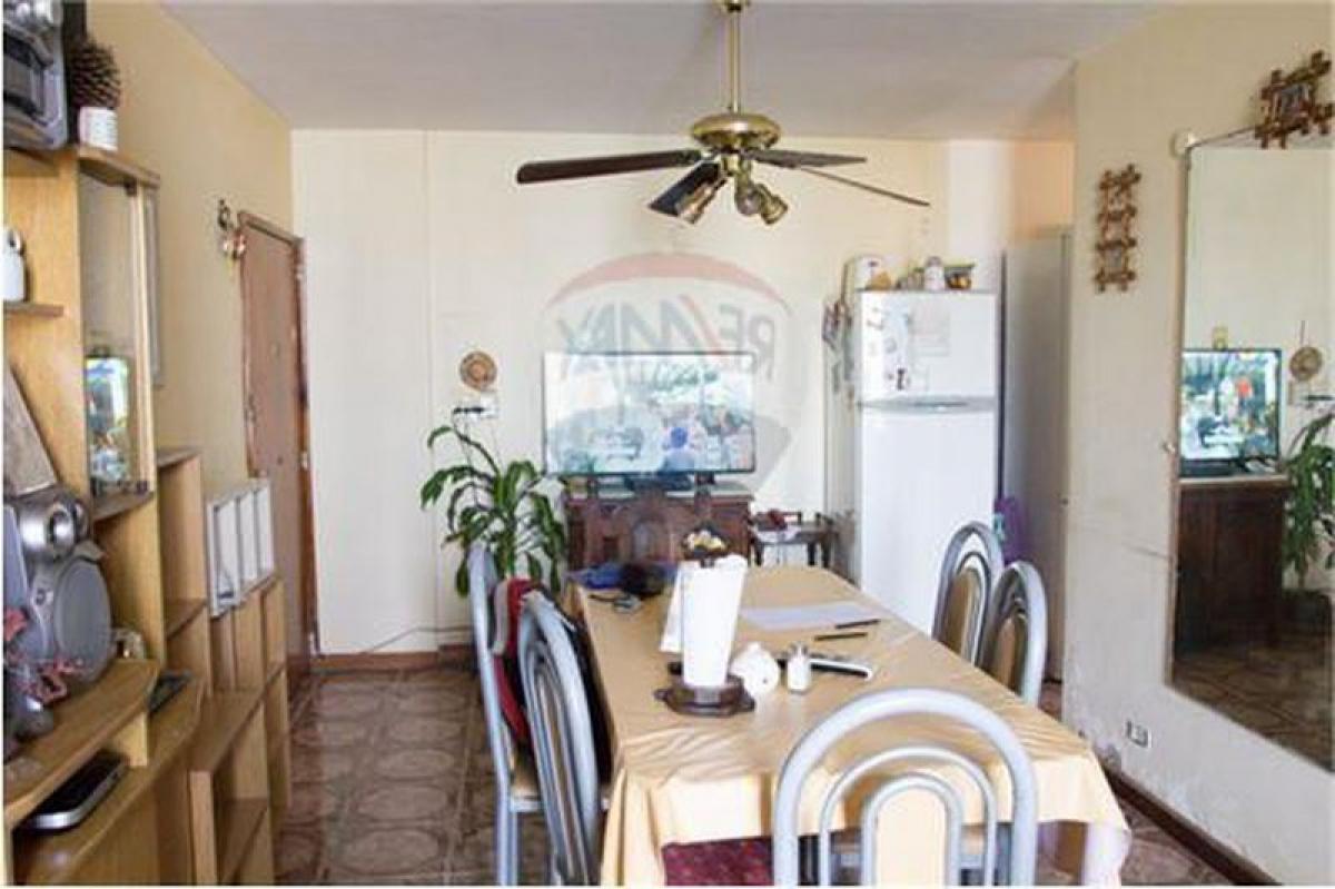 Apartamento de 2 dormitorios en Buenos Aires, Argentina No. 72402