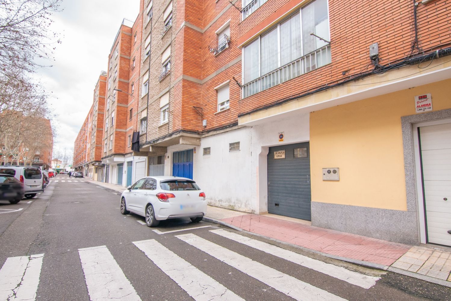 39m² Garage in Salamanca, Spain No. 214294