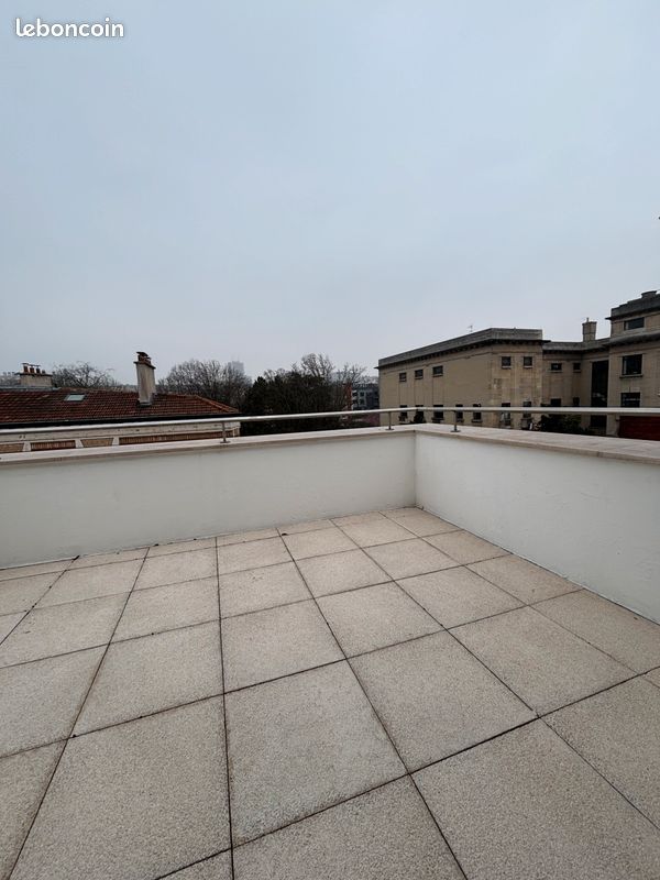 Apartamento de 1 dormitorio en Montreuil, France No. 181917