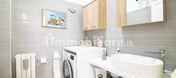 Apartamento de 3 dormitorios en Codogno, Italy No. 274050 31