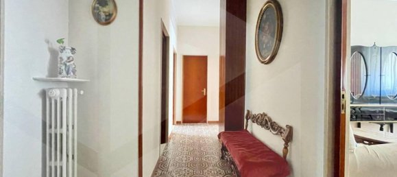 3 rooms Apartment in Andria, Italy No. 9419 3