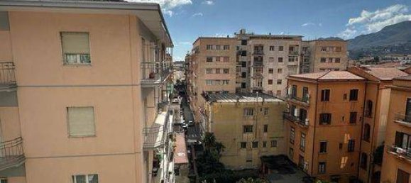 5 bedrooms Apartment in Cava de' Tirreni, Italy No. 180410 4
