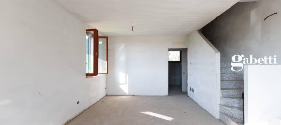 4 rooms Villa in Sulbiate, Italy No. 38338 6