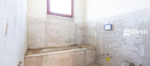 4 rooms Villa in Sulbiate, Italy No. 38338 12