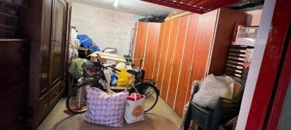 18m² Garage in Pioltello, Italy No. 359043 4