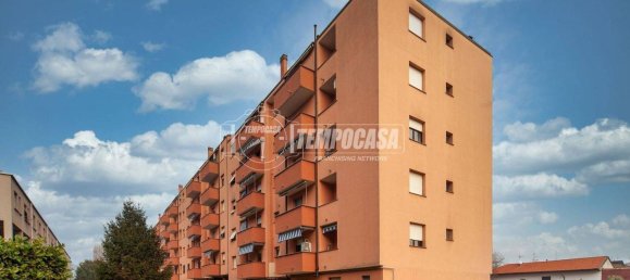 3 bedrooms Apartment in Muggiò, Italy No. 378444 5