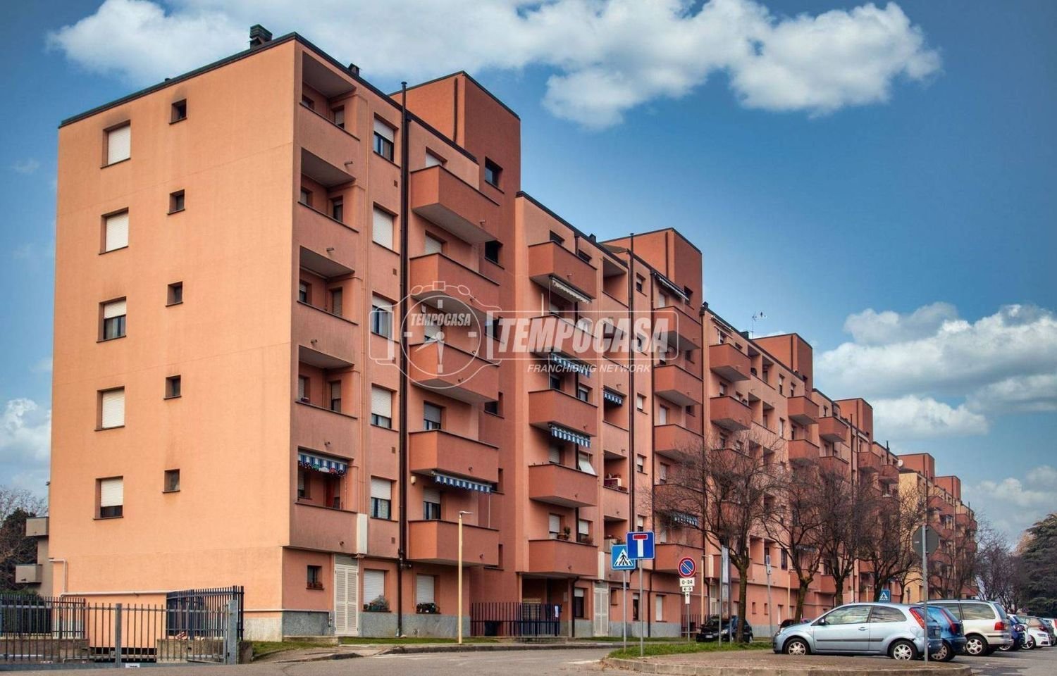 3 bedrooms Apartment in Muggiò, Italy No. 378444