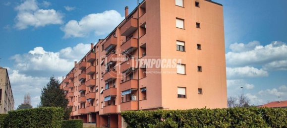 3 bedrooms Apartment in Muggiò, Italy No. 378444 2