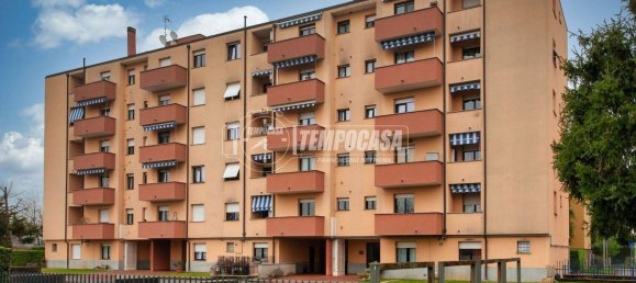 3 bedrooms Apartment in Muggiò, Italy No. 378444 4