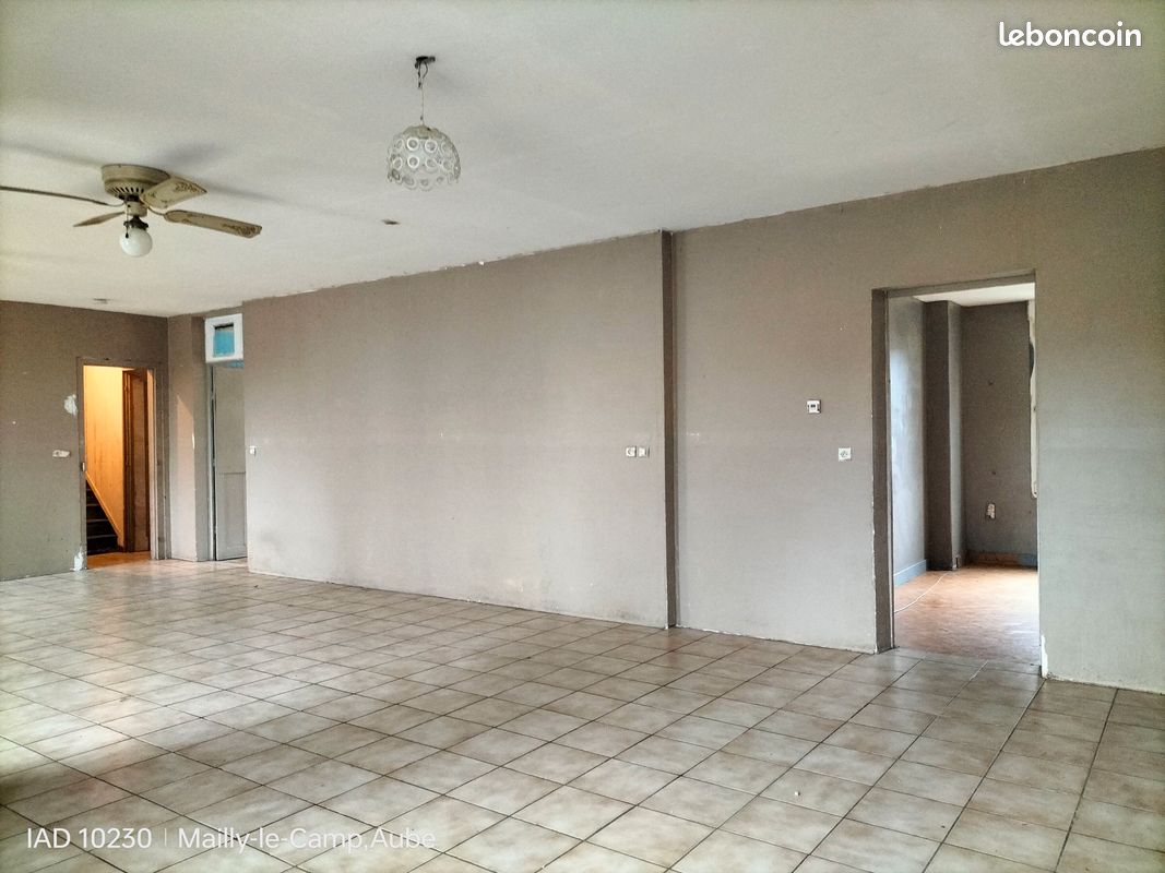 Casa T4 em Mailly-le-Camp, France N.º 213070