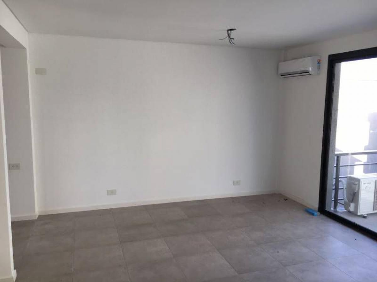 Studio in San Fernando, Argentina No. 9702