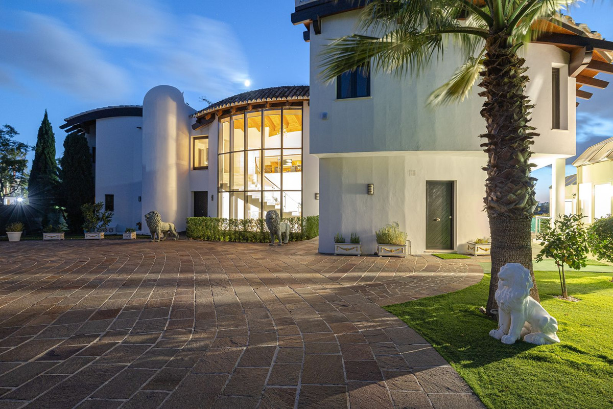 10 Schlafzimmer Villa in Malaga, Spain, Nr. 128005