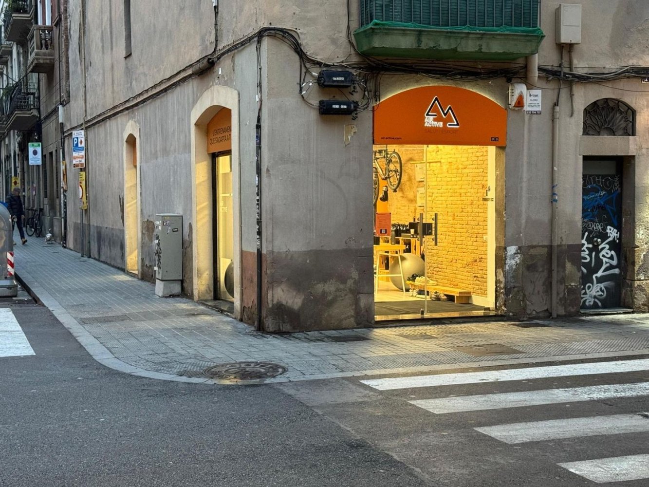 Gewerbliche Immobilie in Sants-Montjuic, Spain 79m², Nr. 146092