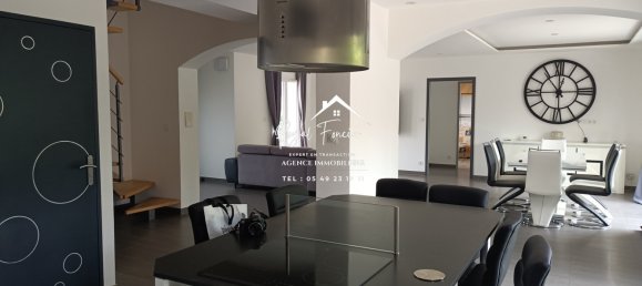 4 غرف نوم منزل في La Celle-Saint-Avant, France رقم 253776 3