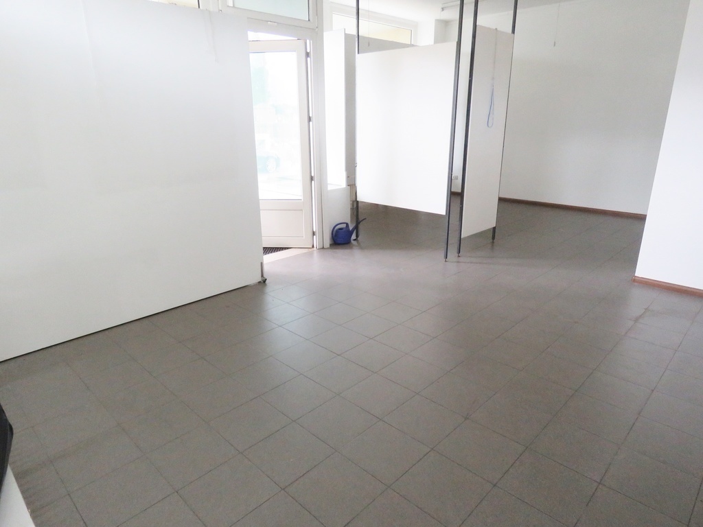  عقار تجاري في Trentino-Alto Adige, Italy 98متر مربع رقم 69469