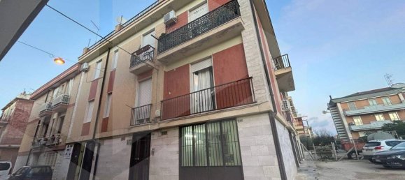 3 rooms Apartment in San Severo, Italy No. 20759 2