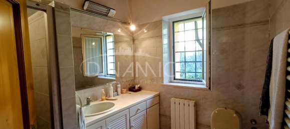 9-salle Maison à Vinci, Italy No. 238314 37