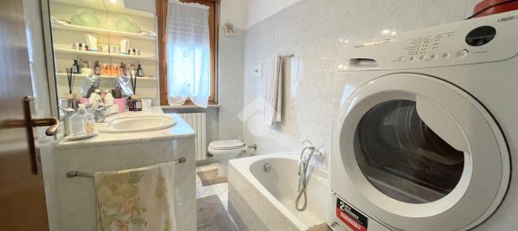 Apartamento de 4 habitaciónes en Cornaredo, Italy No. 93009 22