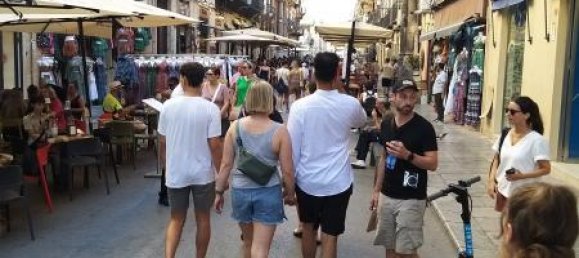 2 rooms Building in Palermo, Italy No. 85726 3