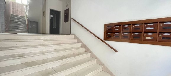 3 rooms Apartment in Bari, Italy No. 33885 37