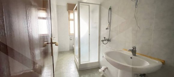 3 rooms Apartment in Bari, Italy No. 33885 15