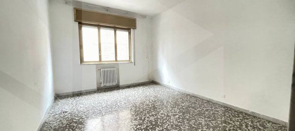 3 rooms Apartment in Bari, Italy No. 33885 17