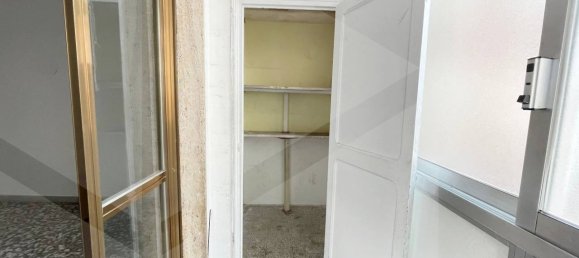 3 rooms Apartment in Bari, Italy No. 33885 21