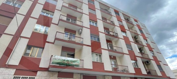 3 rooms Apartment in Bari, Italy No. 33885 35