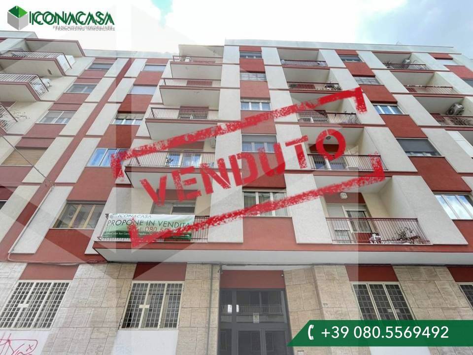 3 rooms Apartment in Bari, Italy No. 33885