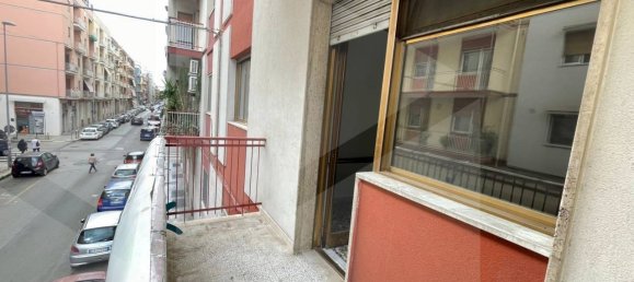 3 rooms Apartment in Bari, Italy No. 33885 30