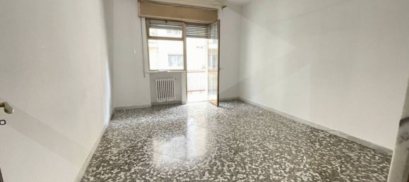 3 rooms Apartment in Bari, Italy No. 33885 26
