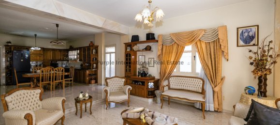 Villa de 4 dormitorios en Aradippou, Cyprus No. 5290 2