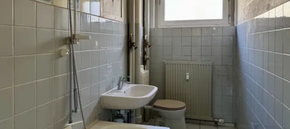 Квартира с 2 комнатами в Гропиусштадт, Германия № 11776 7