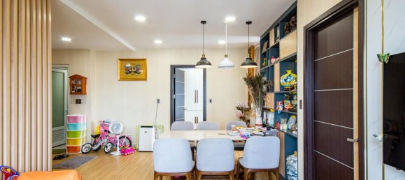 3 bedrooms Apartment in District 10, Vietnam No. 17199 15