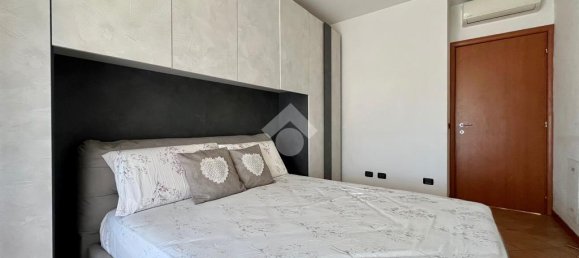 Apartamento de 2 dormitorios en Terno d'Isola, Italy No. 353057 21