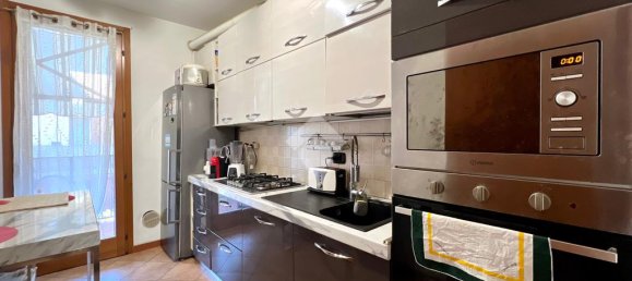 Apartamento de 2 dormitorios en Terno d'Isola, Italy No. 353057 4